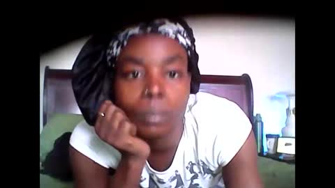 chocolatedrop_ online show from October 23, 1:10 pm