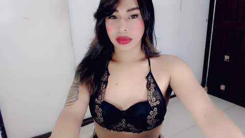 Snapshot of chocolatetriplex chatting on May 25, 3:29 pm chocolatetriplex online show from May 25, 3:29 pm