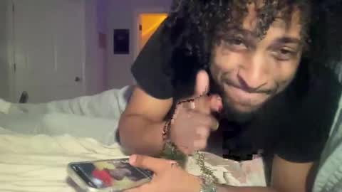 chocolatevanillaswirl3 online show from May 1, 1:32 am
