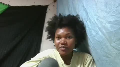 chololatblonde online show from February 16, 6:15 pm