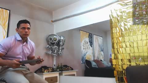 Snapshot of choreythaiylor chatting on January 8, 2:14 pm Chorey Thaylor online show from January 8, 2:14 pm