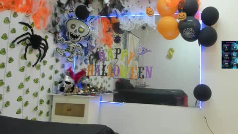 Snapshot of choreythaiylor chatting on October 9, 2:15 pm Chorey Thaylor online show from October 9, 2:15 pm