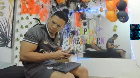 Chorey Thaylor online show from November 2, 2:30 pm