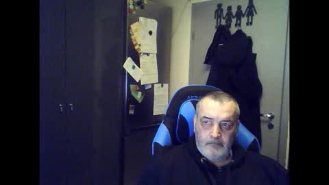 Chris online show from March 8, 2:15 am