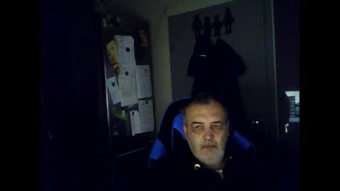 Chris online show from May 10, 4:28 am