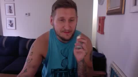 Christopher the Blue-Eye Guy online show from October 13, 5:57 pm