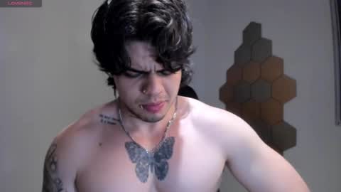 Chris Cooper Independent model online show from March 19, 5:33 am