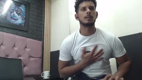 chris_dick2 online show from October 23, 4:34 am