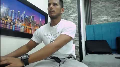 chris_dick2 online show from March 12, 4:51 am