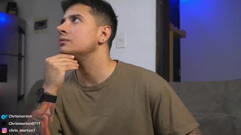 Snapshot of chris_morton chatting on March 7, 4:46 am chris_morton online show from March 7, 4:46 am