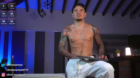 Snapshot of chris_morton chatting on October 28, 3:32 am chris_morton online show from October 28, 3:32 am