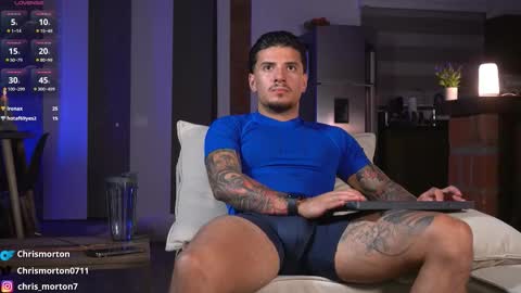 Snapshot of chris_morton chatting on October 29, 4:59 am chris_morton online show from October 29, 4:59 am