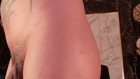 Snapshot of chris_twiink chatting on February 8, 5:00 am Chris online show from February 8, 5:00 am