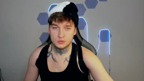 Chris Tyson online show from December 2, 12:40 pm