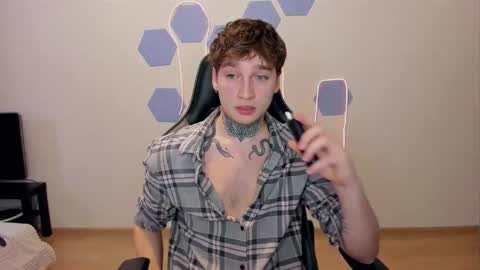 Chris Tyson online show from December 5, 7:16 am