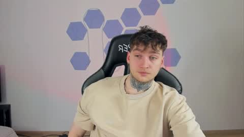 Chris Tyson online show from December 29, 3:11 am