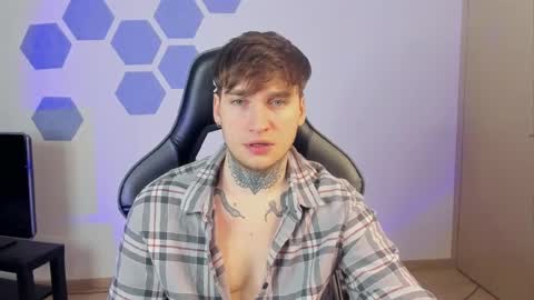 Chris Tyson online show from February 4, 1:13 am