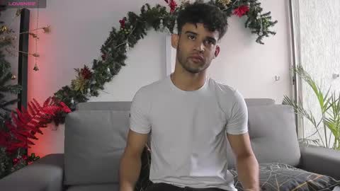 Im Chirs IM MODEL INDEPENDT online show from December 27, 6:10 pm