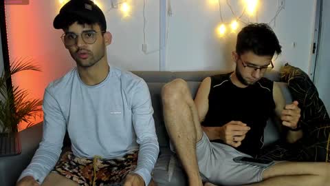 Im Chirs IM MODEL INDEPENDT online show from January 14, 3:11 am