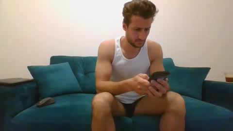 Snapshot of chrisaron chatting on March 10, 4:17 am chrisaron online show from March 10, 4:17 am