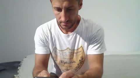 Snapshot of chrisaron chatting on November 1, 3:30 am chrisaron online show from November 1, 3:30 am