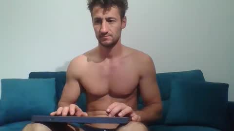 Snapshot of chrisaron chatting on November 13, 3:16 am chrisaron online show from November 13, 3:16 am