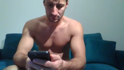 Snapshot of chrisaron chatting on November 15, 4:21 am chrisaron online show from November 15, 4:21 am