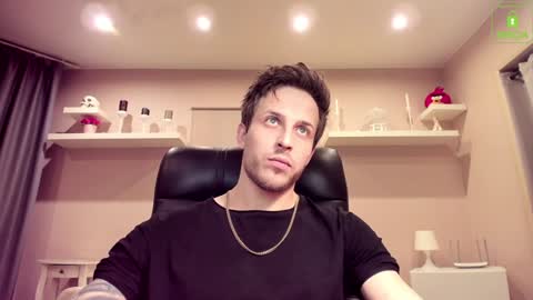 Chris online show from December 15, 1:13 am