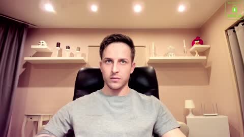 Chris online show from February 6, 4:10 am