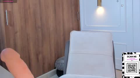 Snapshot of chrishell_ chatting on January 30, 4:48 am Chrishell online show from January 30, 4:48 am