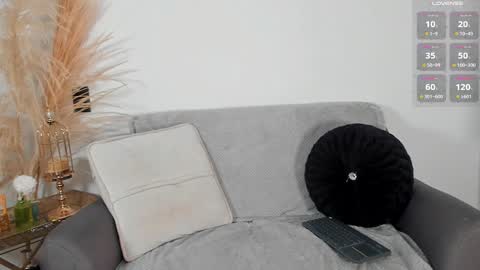 Chrishell online show from November 16, 12:05 am