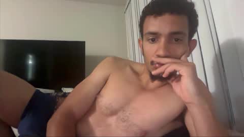 Snapshot of chrislover2125 chatting on May 14, 5:36 am chrislover2125 online show from May 14, 5:36 am