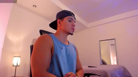 chrismorgan24 online show from January 18, 12:03 am