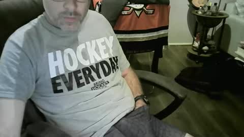 chrisprngr online show from October 24, 9:06 am