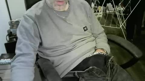 chrisprngr online show from January 12, 9:42 pm