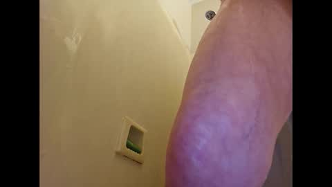 Snapshot of chrispycum chatting on February 19, 3:06 am Chris online show from February 19, 3:06 am