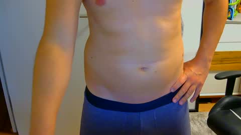 chriss898989 online show from June 20, 6:54 pm