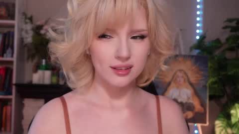 Snapshot of chriss_foxx chatting on May 16, 3:44 pm chriss_foxx online show from May 16, 3:44 pm