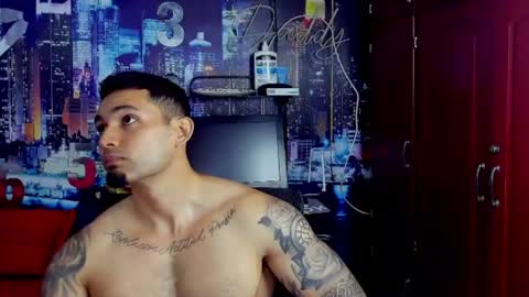 Snapshot of chriss_stewart2 chatting on June 25, 2:22 am Chriss Stewart online show from June 25, 2:22 am