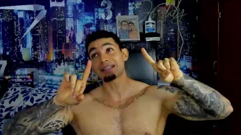 Snapshot of chriss_stewart2 chatting on July 25, 2:31 am Chriss Stewart online show from July 25, 2:31 am