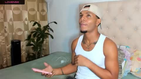 Chriss Vall online show from April 12, 2:38 am