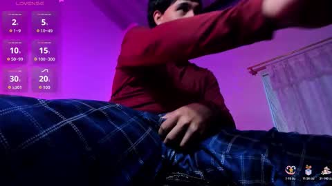 Snapshot of chriss_wg_ chatting on November 4, 10:42 pm Christian Wang online show from November 4, 10:42 pm