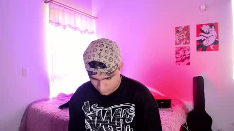 Christian Wang online show from February 7, 6:44 pm