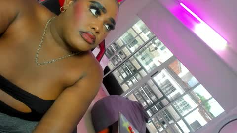 Snapshot of chrissangel12 chatting on December 4, 5:54 pm chrissangel12 online show from December 4, 5:54 pm