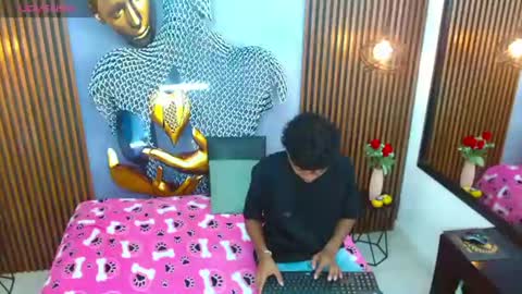 chrisshottx online show from June 15, 7:16 pm