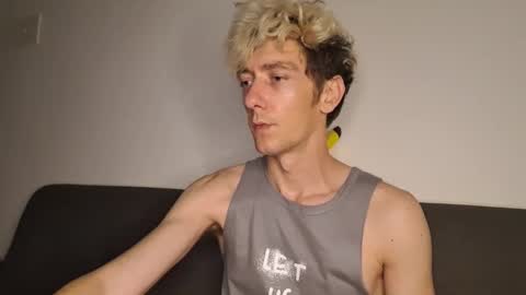 Snapshot of chrisslicer chatting on November 10, 2:10 am Christopher online show from November 10, 2:10 am