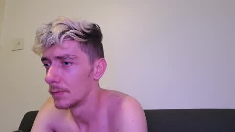 Snapshot of chrisslicer chatting on November 25, 7:47 pm Christopher online show from November 25, 7:47 pm