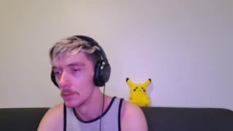 Snapshot of chrisslicer chatting on December 1, 11:21 pm Christopher online show from December 1, 11:21 pm