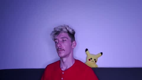 Snapshot of chrisslicer chatting on December 4, 12:20 am Christopher online show from December 4, 12:20 am