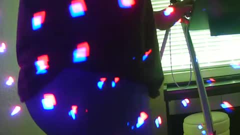 Snapshot of chrisswift3000ad chatting on October 13, 7:36 pm chrisswift3000ad online show from October 13, 7:36 pm